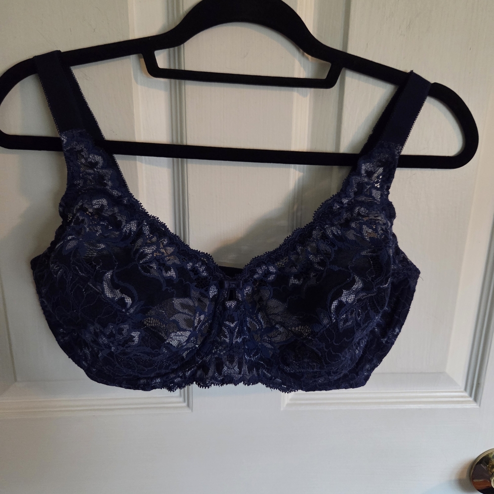 Triumph 36 DDD Navy Blue Lace Bra